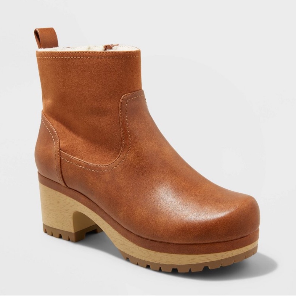Universal Thread Clog Boots 8.5